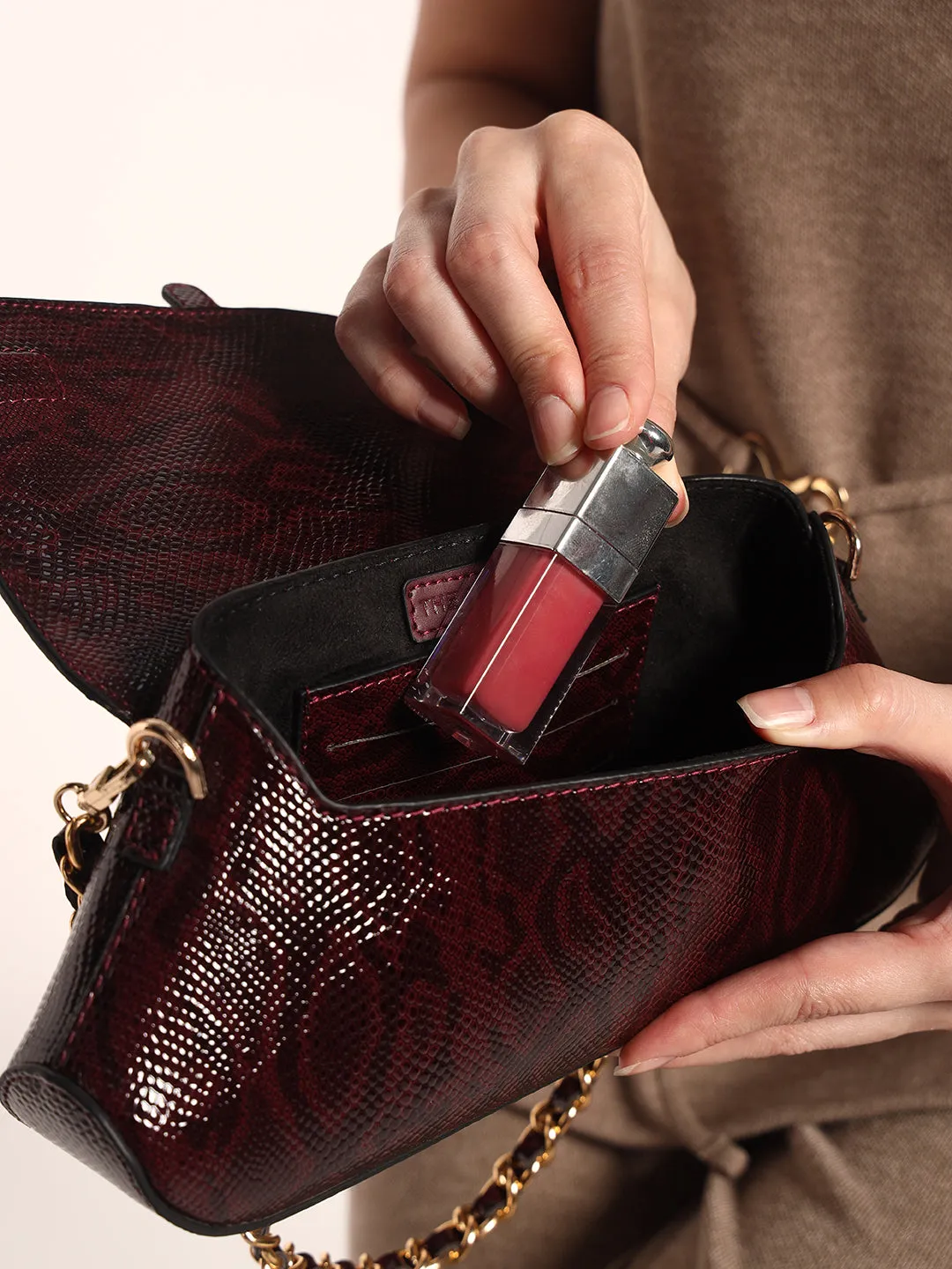Bella Clutch Sling Wine
