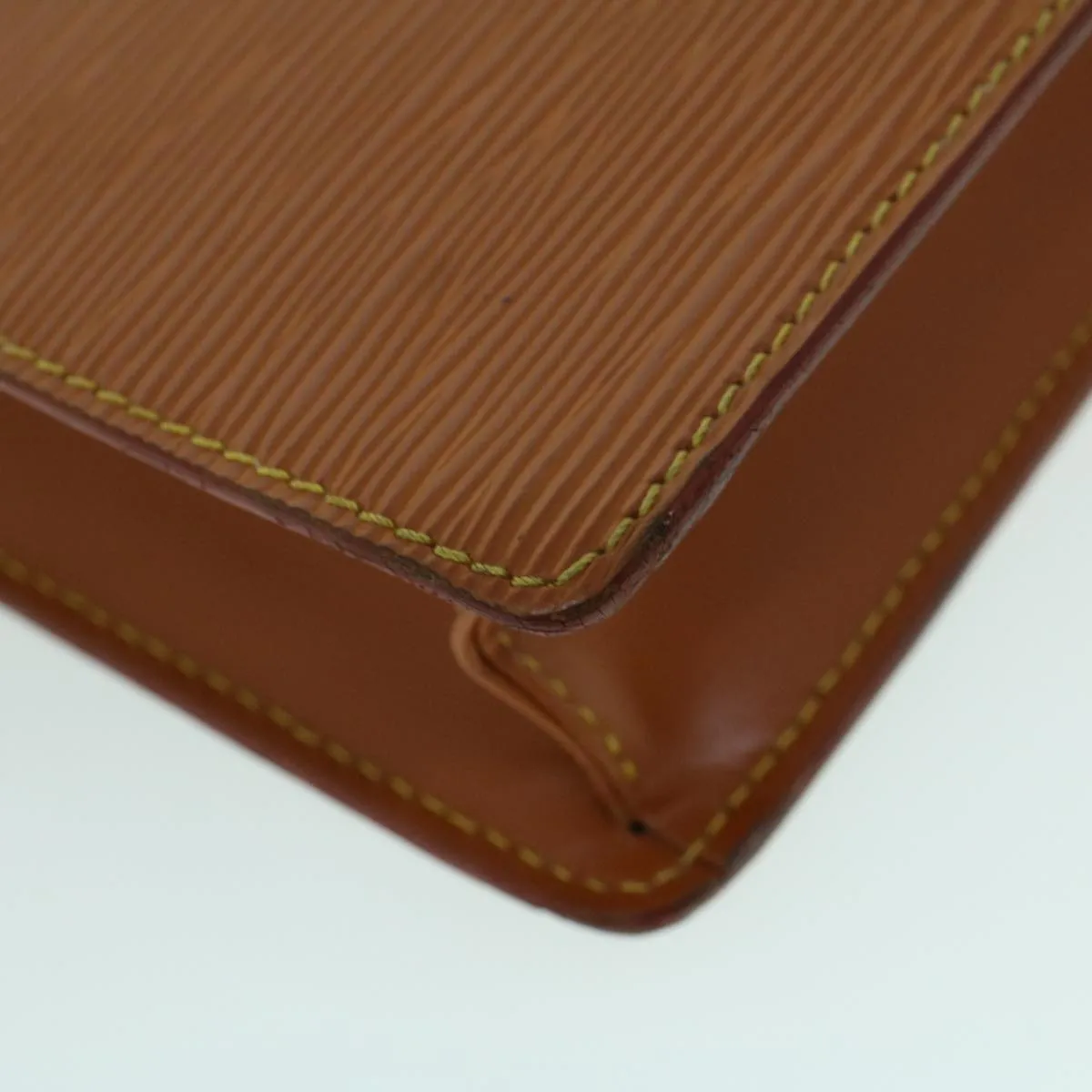 Trendy Inspired Louis Vuitton Epi Pochette Homme Clutch Bag Brown M52528 Lv Auth 53881