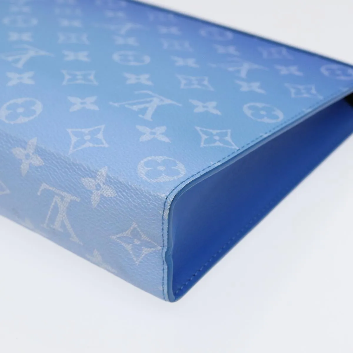 Trendy Inspired Louis Vuitton Monogram Clouds Pochette Voyage Clutch Bag Blue M45480 Auth 88070a
