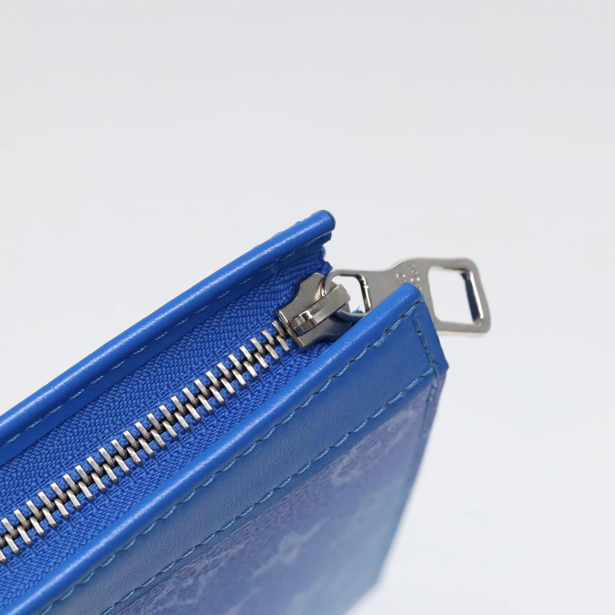 Trendy Inspired Louis Vuitton Monogram Clouds Pochette Voyage Clutch Bag Blue M45480 Auth 88070a