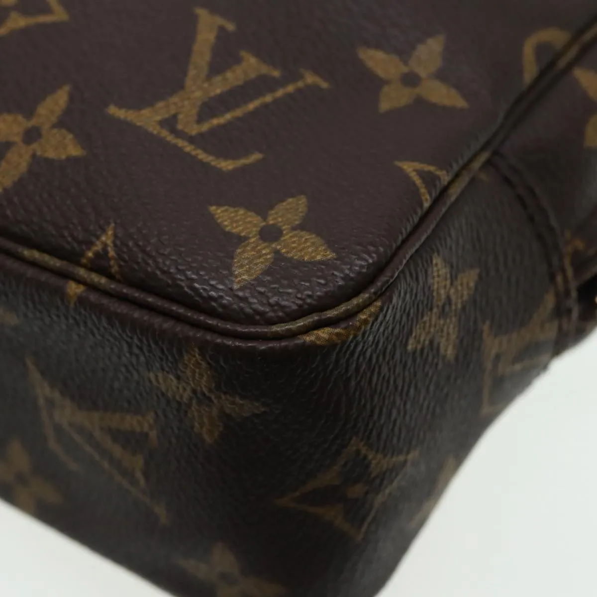 Trendy Inspired Louis Vuitton Monogram Trousse Toilette 23 Clutch Bag M47524 Lv Auth 88910