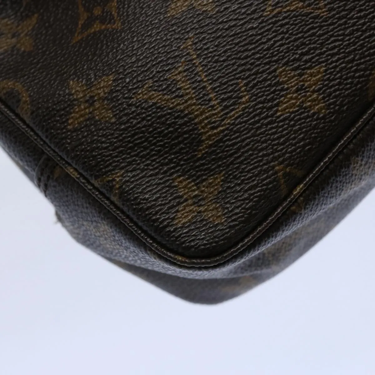 Trendy Inspired Louis Vuitton Monogram Trousse Toilette 23 Clutch Bag M47524 Lv Auth Am5264